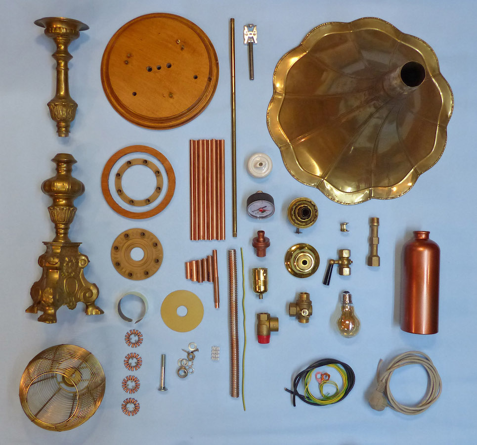 Steampunk Lamp 93 parts.jpg